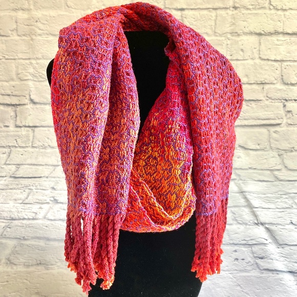 HAND LOOMED ARTSY COLORFUL ACRYLIC SCARF NWOT - Picture 1 of 4